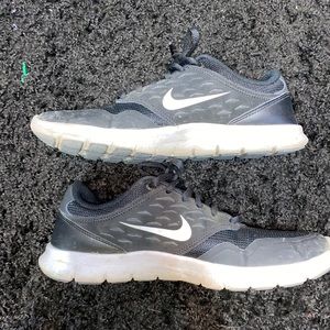 🖤🤍Nike running shoes